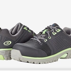 Nautilus Safety Footwear Size 8.5 brand new